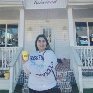 Meet your Posher, Elaina